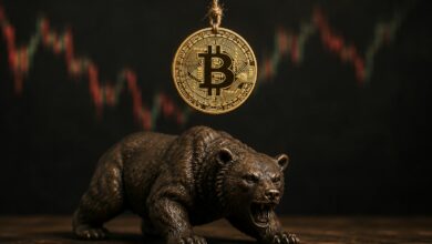 لماذا يظل البيتكوين عالقًا دون 82 ألف دولار رغم إقرار قانون "كلاريتي"؟