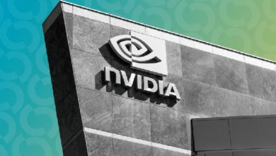 ترجمة العنوان: **"Nvidia تحقق أرباحًا قياسية والسهم يهبط—بوفا توصي بشراء الانخفاض"**