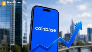 كوين بيز يحقق حصة سوقية قياسية 8.6% وإيرادات مشتقات 200 مليون دولار