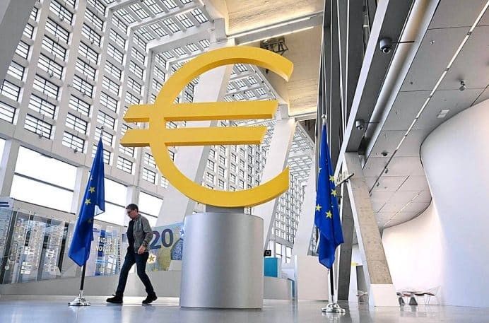 البنك المركزي الأوروبي يدعو لمراجعة البنية التحتية المالية بسبب مخاطر الذكاء الاصطناعي