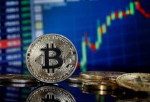 تتجه إشارة "العلم الهابط" للبيتكوين نحو الانخفاض الحاد: محلل يتوقع انهيارًا كبيرًا إلى 44,000 دولار