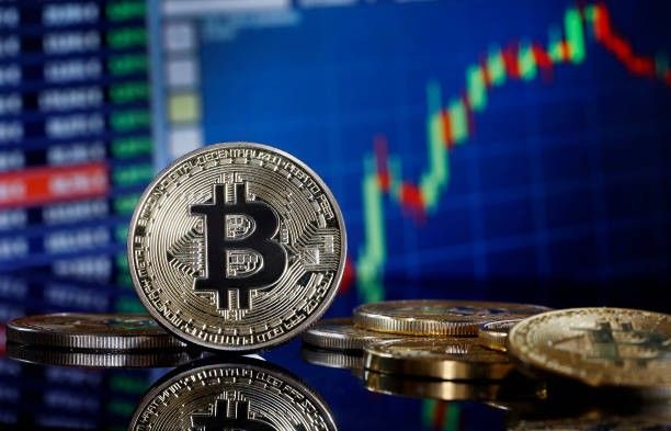 تتجه إشارة "العلم الهابط" للبيتكوين نحو الانخفاض الحاد: محلل يتوقع انهيارًا كبيرًا إلى 44,000 دولار