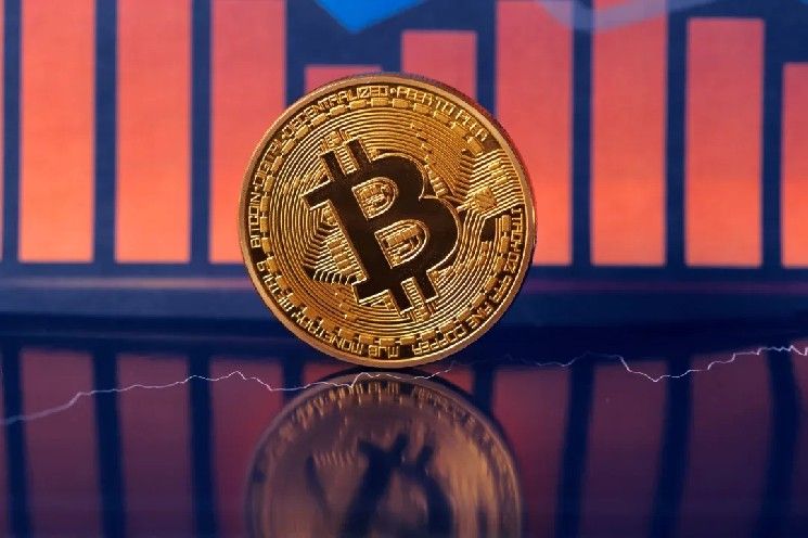 توقع سعر البيتكوين: BTC يدخل منطقة الجذب مع اقتراب التقاطع الصاعد