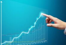 XRP وDOGE يقفزان بنسبة 5%، والبتكوين فوق 81,000 دولار مع إقرار قانون "الوضوح" في لجنة البنوك بمجلس الشيوخ