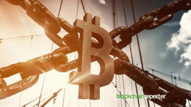 ما هو صندوق بيتكوين المتداول؟ كيف يعمل، ولماذا تؤثر التدفقات على السعر، والمخاطر