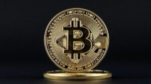 توقعات أسعار العملات الرقمية مايو 2026: البيتكوين يستهدف 90,000 دولار مع استعداد العملات البديلة للانطلاق