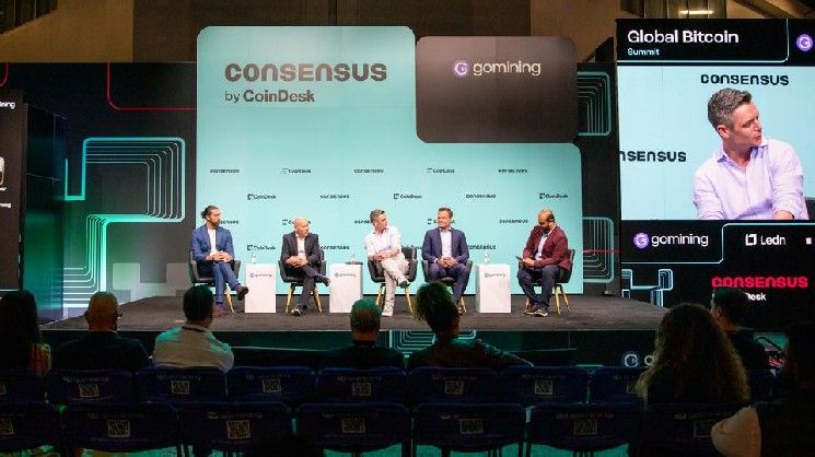 صناديق البيتكوين الفورية حلت مشكلة الوصول، لكن الحفظ والمستشارين والبنية التحتية لا تزال متأخرة وفقًا للمتحدثين