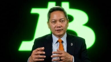 الرئيس التنفيذي لـ"استراتيجي" يشرح سبب بيع البيتكوين: "أؤمن بالرياضيات وليس بالأيديولوجيا"