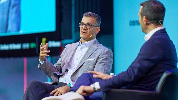 رئيس ناسداك: موقف الـ SEC الجديد من العملات الرقمية يسمح للأسواق بالبناء مجددًا