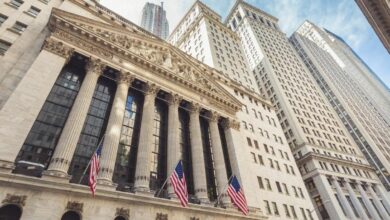 والدة بورصة نيويورك تكشف عن محادثات متعددة مع هايبرليكيد لتقييم سوق العقود الدائمة على السلسلة