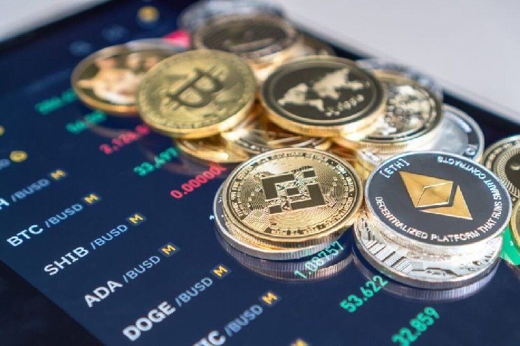 بيتكوين وإيثريوم وإكس آر بي تستقر، ودوجكوين يرتفع بعد بيانات الناتج المحلي الإجمالي المخفّفة للربع الأول: محلل يقول إن الانخفاض الحالي لبيتكوين "يختلف جوهريًا" عن القيعان السابقة