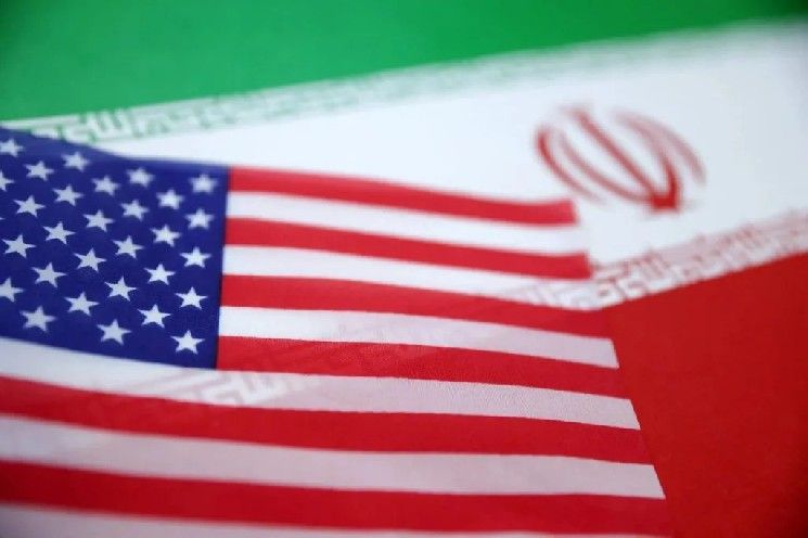 عنوان مترجم: عاجل: إيران ترفض المقترح الأمريكي لفتح مضيق هرمز