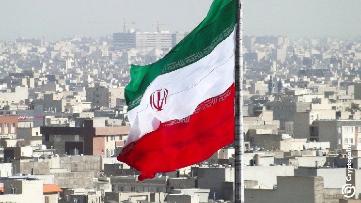 إيران ترد على مقترح وقف إطلاق النار الأمريكي وسط ترقب أسواق النفط والعملات الرقمية