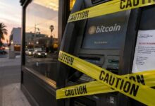**صرافات البيتكوين: بنوك الشارع الرقمية تواجه إغلاق الجهات الرقابية**