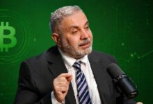 عالم فيزياء شهير يشارك توقعات سعر البيتكوين على المدى البعيد بـ "قانون القوة"