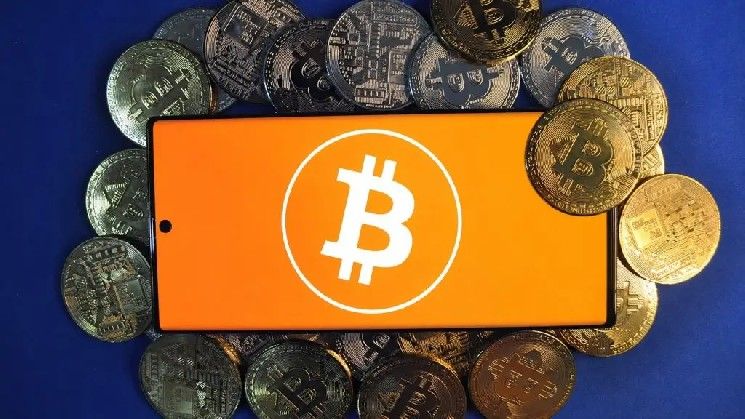 شركة تحليل تحذر: "تحركات البيتكوين الأخيرة تشبه بقوة تلك التي شهدها مارس 2022"