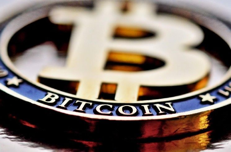 إليكم سبب ارتفاع سعر البيتكوين بنسبة 37% منذ أبريل وما الذي قد يهدد هذا الصعود