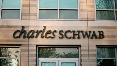 شواب ينضم لسباق أسواق التنبؤ عبر خيارات S&P 500 المرتبطة بالأحداث: وول ستريت جورنال