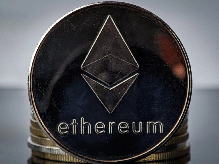 لأول مرة في التاريخ؟ إيثريوم (ETH) تقترب من ثالث ربع سنوي سلبي على التوالي