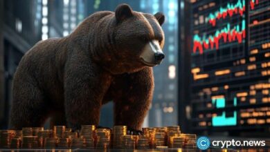 أكبر مُعدّن بيتكوين صيني يتوقع قاع BTC عند 42-44 ألف دولار أواخر 2026