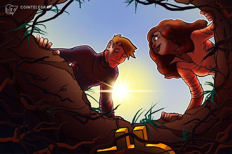 بيتكوين يهبط إلى أدنى مستوى في شهرين مع تعمق الاختلاف عن الأسهم