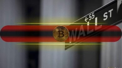 هل انهيار البيتكوين بنسبة 60% لا يزال محتملاً؟ محلل يشير إلى وول ستريت