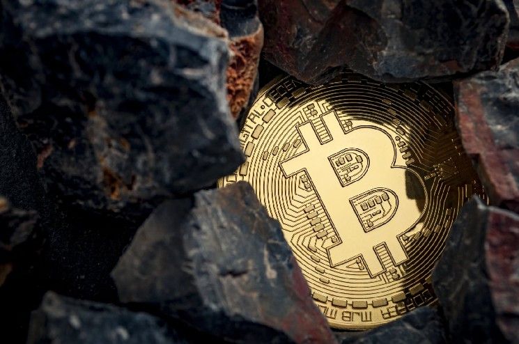 ضغط إيرادات المعدّنين يدفع نحو أكبر تصحيح لشبكة بيتكوين منذ 2021