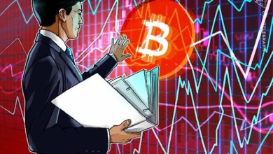 بيتكوين يقترب من كسر 62 ألف دولار مع توقعات بتقلبات أرباح ميكرون
