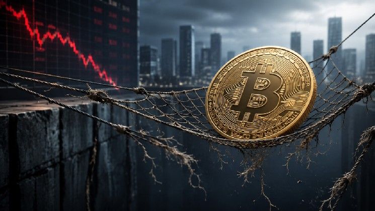 سعر البيتكوين يواجه مخاطر جديدة مع تراجع ثقة كبار المشترين