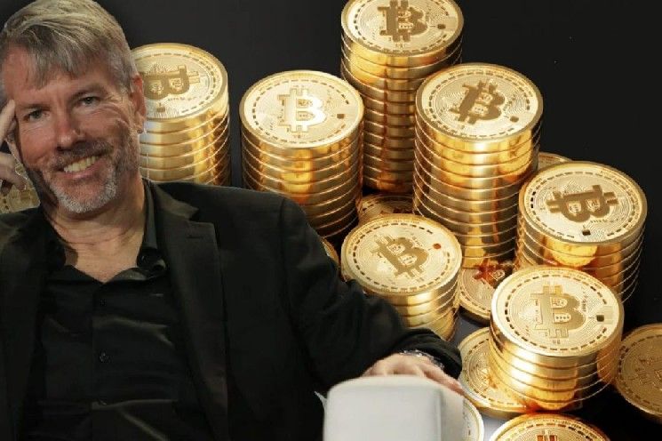 "مايكل سايلور الثور الكبير يكشف السبب الرئيسي لانخفاض البيتكوين! ويتوقع موعد الصعود"