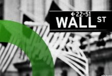 بيتكوين يختبر أدنى مستوى في أسبوعين عند 62 ألف دولار مع تذبذب أسهم التكنولوجيا في وول ستريت