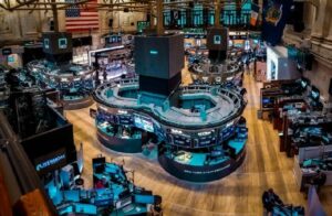 شراكة بين OKX وبورصة نيويورك لربط الأسواق التقليدية بالعملات الرقمية في مشروع مشترك بقيادة أندرو كومو