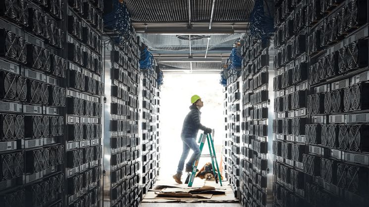خبير يشير إلى أول سوق هبوطية في معدل هashing البيتكوين مع فقدان الشبكة 145 إي إتش/ثانية