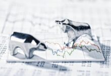 بتكوين مستقرة فوق 63,000 دولار بعد إنقاذ متأخر من العوامل الكلية لأسبوعها الأسوأ منذ أشهر