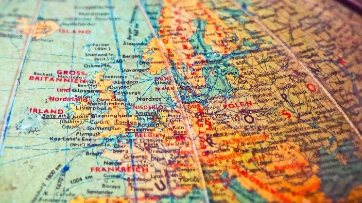 أوروبا: الحواجز التنظيمية العالية قد تشعل موجة جديدة من الاندماجات والاستحواذات في صناعة الكريبتو