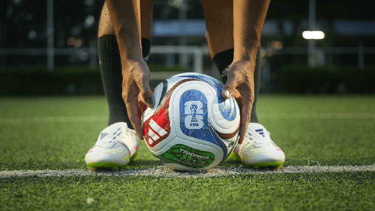 أسواق التنبؤ بكأس العالم تسجل 5.81 مليار دولار عبر 52 حدثًا وسط موجة شراء