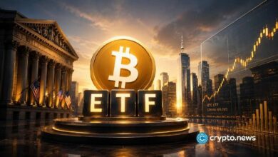 هل يستمر سعر البيتكوين في الصعود أم يخضع لتدفقات صناديق الاستثمار المتداولة مرة أخرى؟