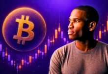 آرثر هايز يشرح سبب بقاء البيتكوين عالقًا رغم طباعة النقود