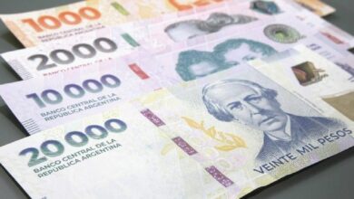 المجموعات المصرفية الأرجنتينية تطور عملات مستقرة بالبيزو سراً للسوق المؤسسي