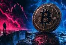 ثلاثة محركات رئيسية للطلب تتوقف في آنٍ واحد، تاركةً دعم البيتكوين عند 64,000 دولار للمستثمرين طويلي الأجل
