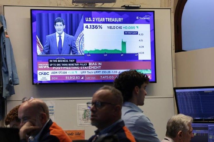 انتشار ضخم لعقود شراء البيتكوين يستهدف 72,000 دولار بحلول نهاية الشهر، تزامناً مع اجتماع الفيدرالي