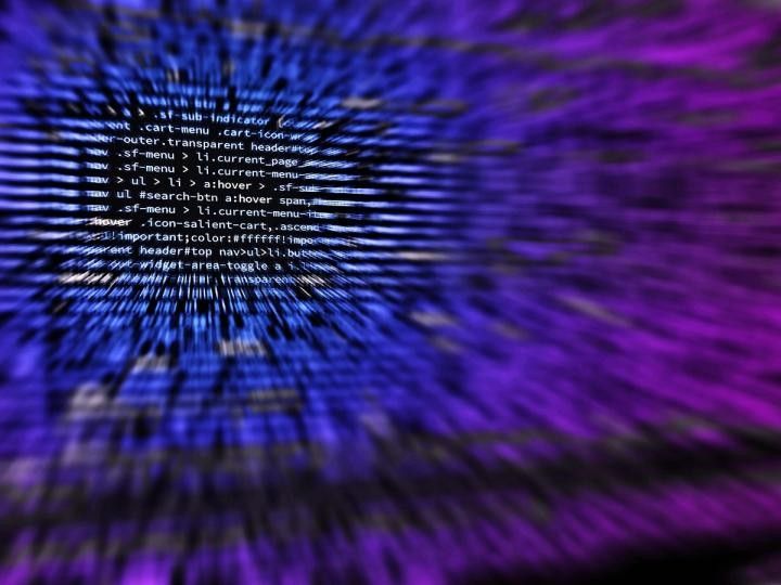 **بيتكوين يواجه رياحًا معاكسة جديدة بعد تفوق “كيمي” الصيني على كلود وGPT في معايير البرمجة**