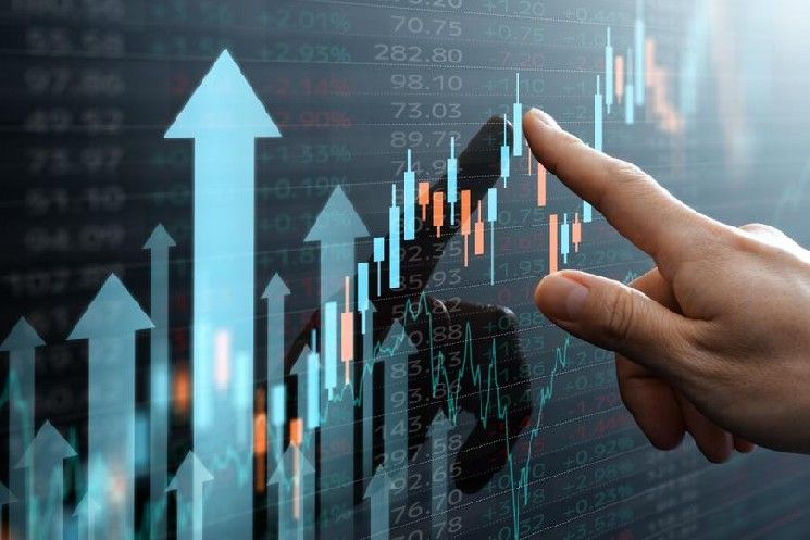 إيثيريوم وسولانا يواصلان الارتفاع مع صعود بيتكوين نحو 62,000 دولار بفعل ضغط البائعين على المكشوف