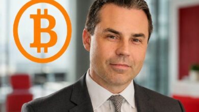 عنوان الخبر المترجم: توقع خبير بلومبرغ للبيتكوين: “تماماً كما حدث مع سعر الذهب حينها…”