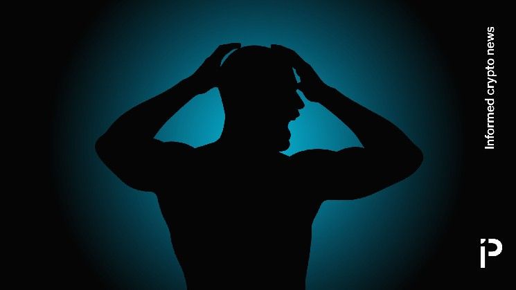 أندرو تيت: عملته الميمية تنهار بنسبة 97% بينما يغرد من زنزانته
