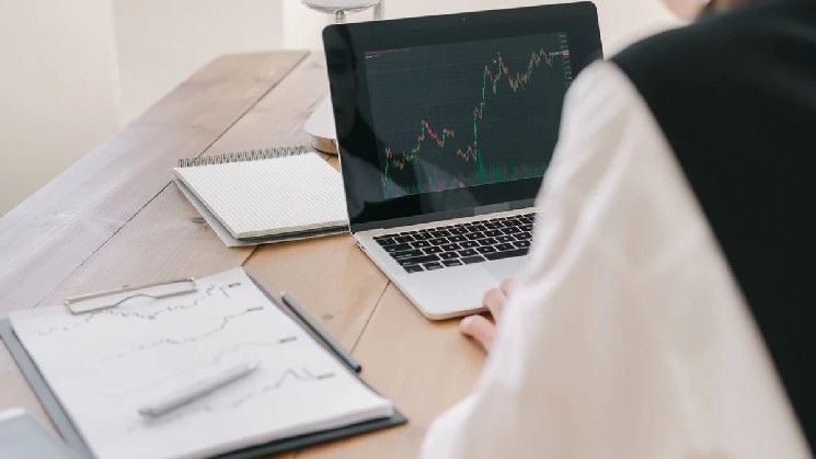 أربيتروم تتعاون مع روبن هود — ما الذي قد يفتحه هذا الشراكة