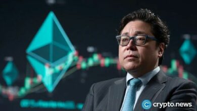"توم لي يتوقع أن توحد إيثريوم بين وول ستريت والعملات الرقمية"