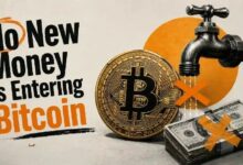 انخفاض المعروض من العملات المستقرة قد يكلف بيتكوين الثمن