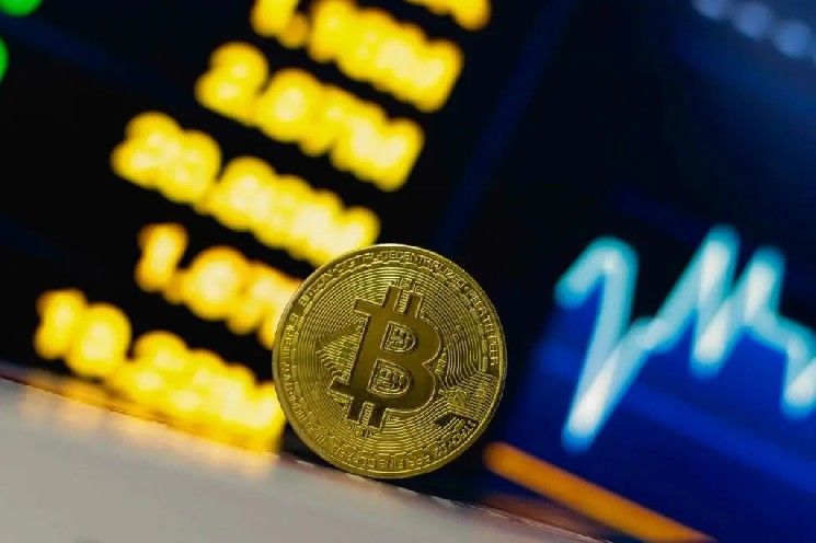 ارتفاع حاد في البيتكوين والعملات البديلة، لكن محللًا يحذر: هذه المستويات قد تشعل تحركات كبرى