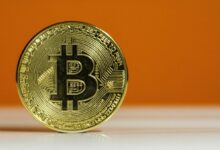 بيتكوين عند 10,000 دولار "صفقة فاوستية": كبير استراتيجيي بلومبرغ يحدّث توقعاته لسعر BTC
